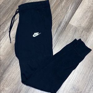 black nike joggers✨